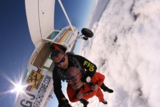  videos y fotos del salto de paracaídas 